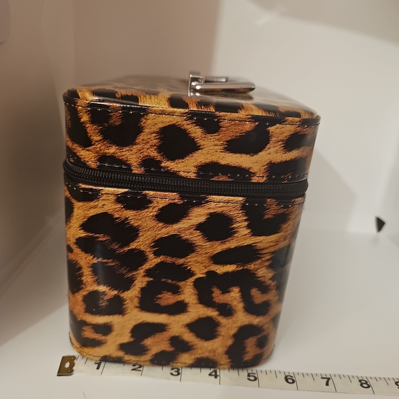 New Animal Print Cosmetic Case Large - Picture 4 of 4